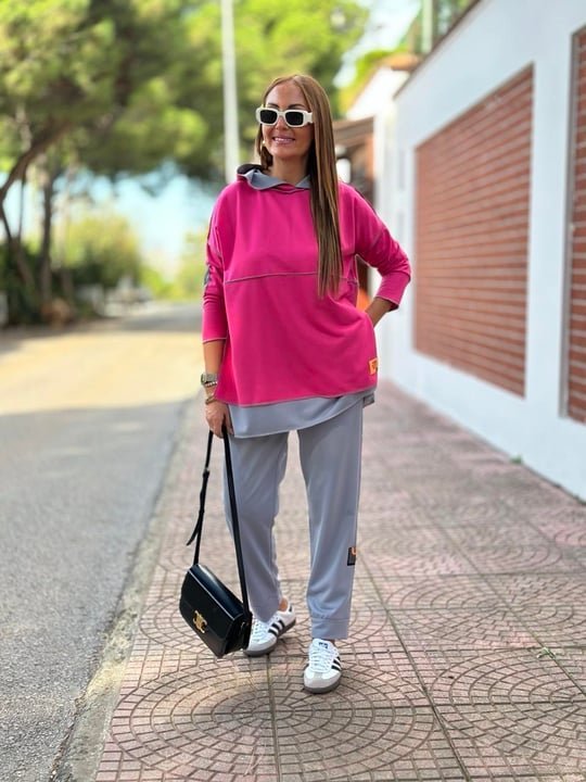 Women's Pink Hooded Two-Piece Set with Skirt Hem Detail and Reverse Stitch Patch