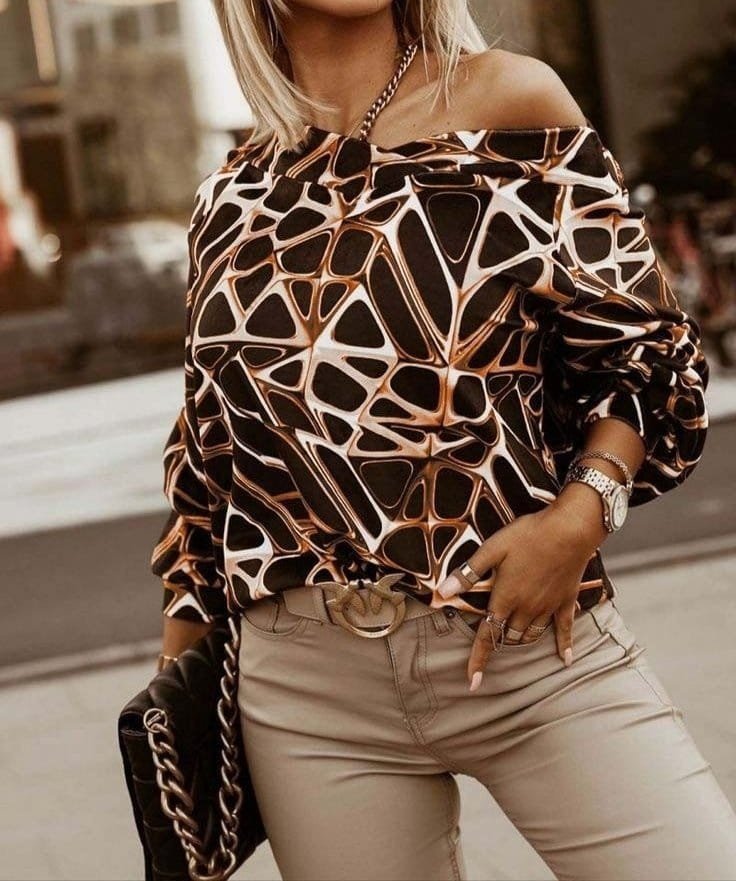 Women's Long Sleeve V Neck Dropped Shoulder Geometric Pattern Quilted Scuba Blouse