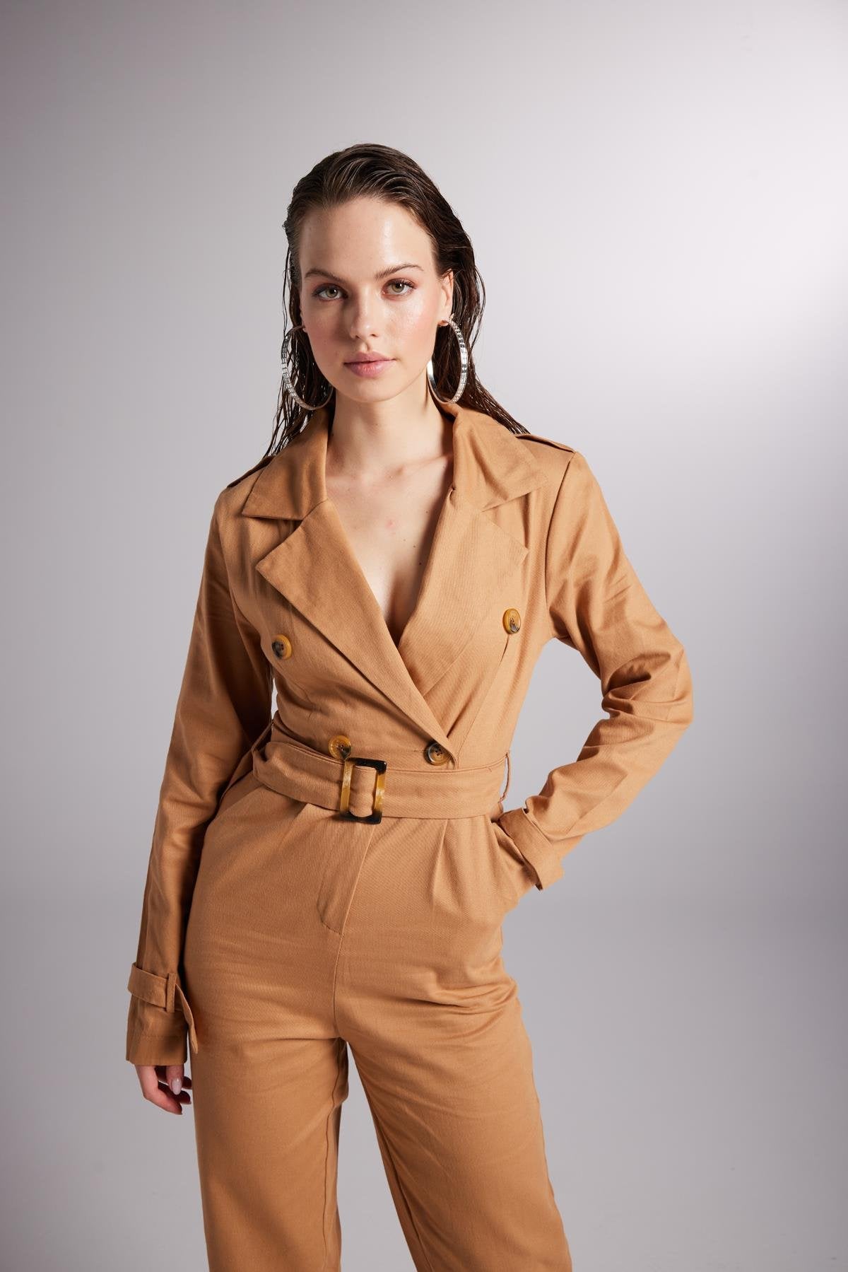 Vatkalı Kemer Detaylı Gabardin Solano Tulum Kahverengi