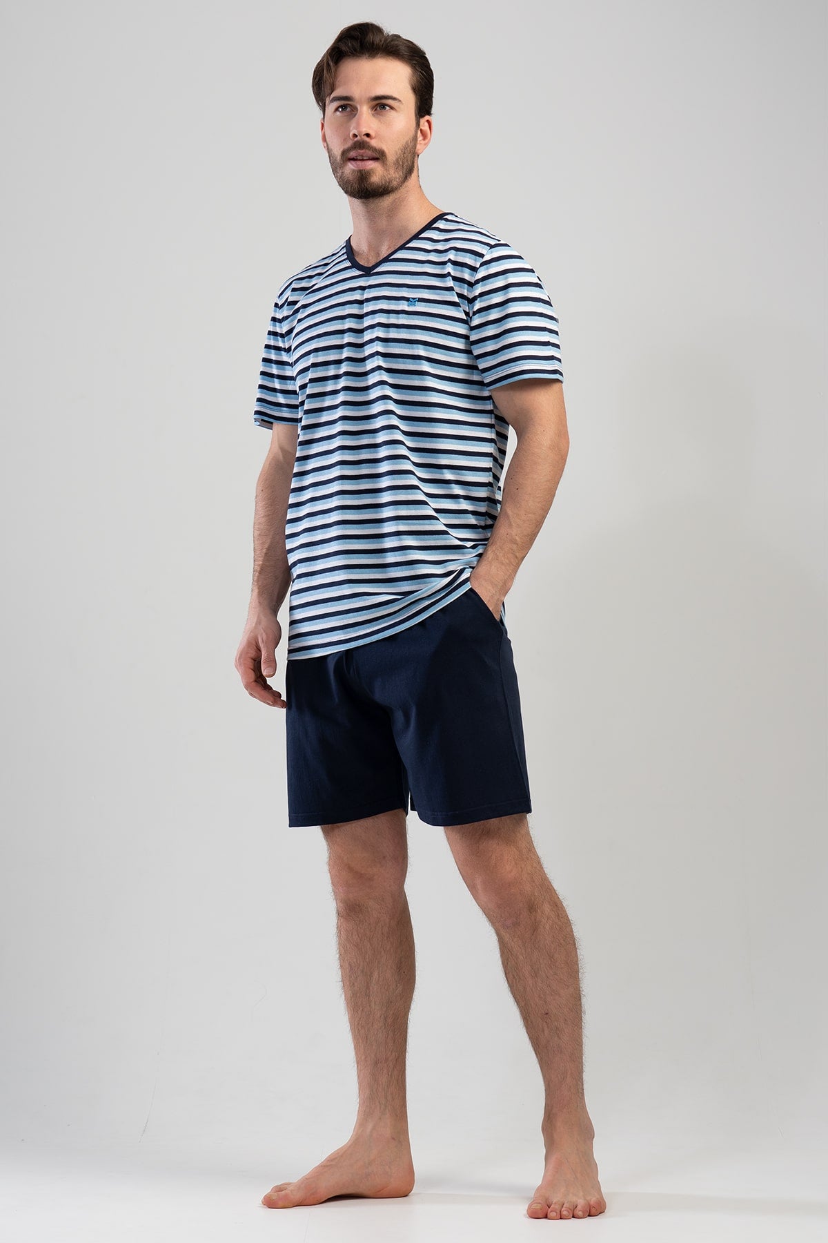 Man XXL V Neck Short Set