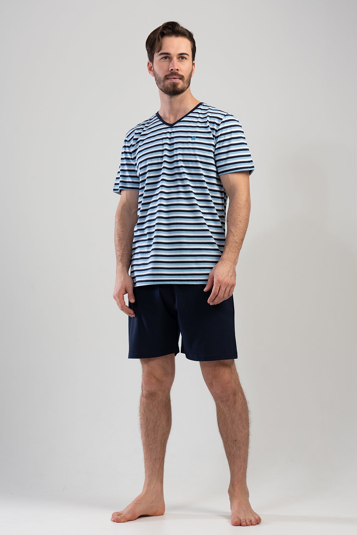 Man XXL V Neck Short Set