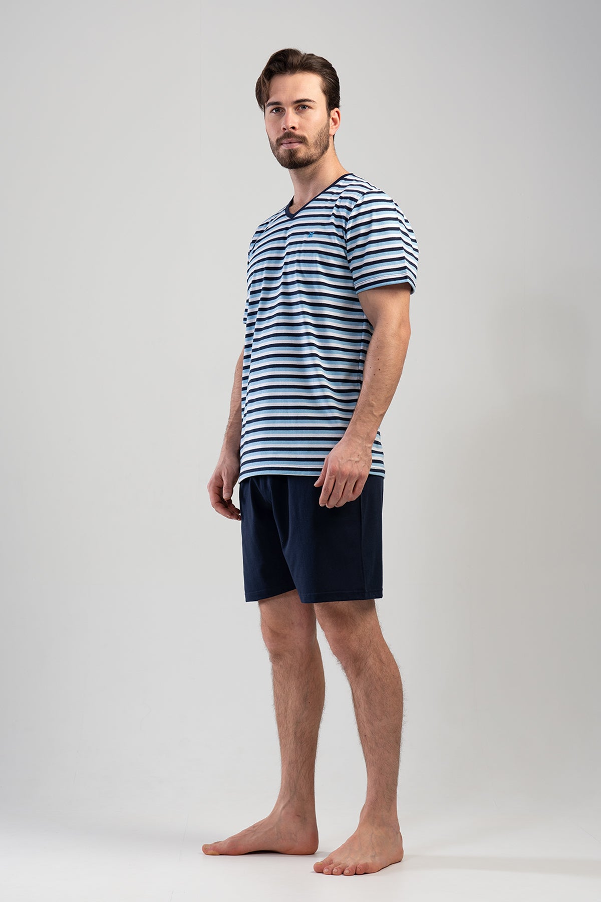 Man XXL V Neck Short Set