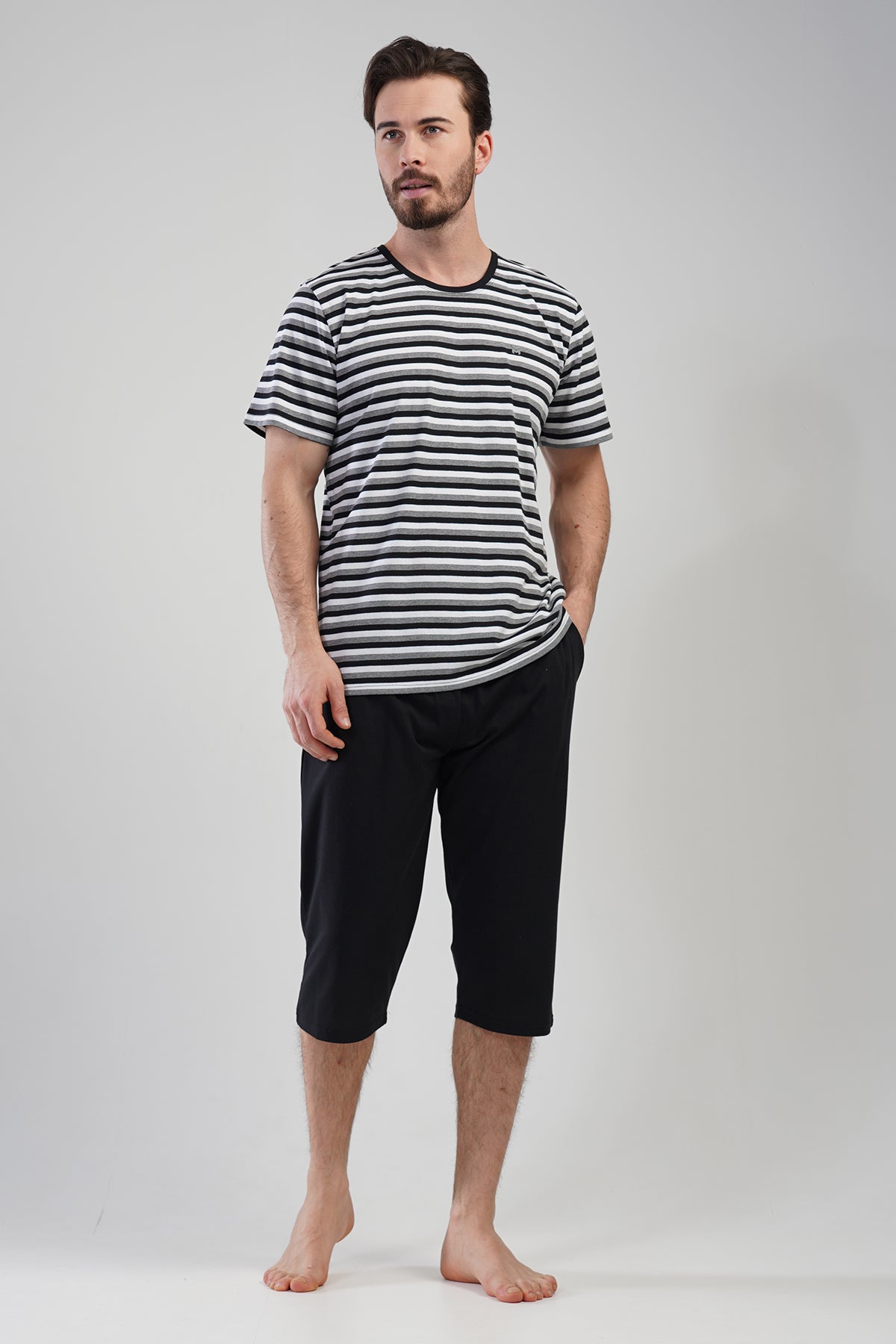 Man Black Line Capri Set