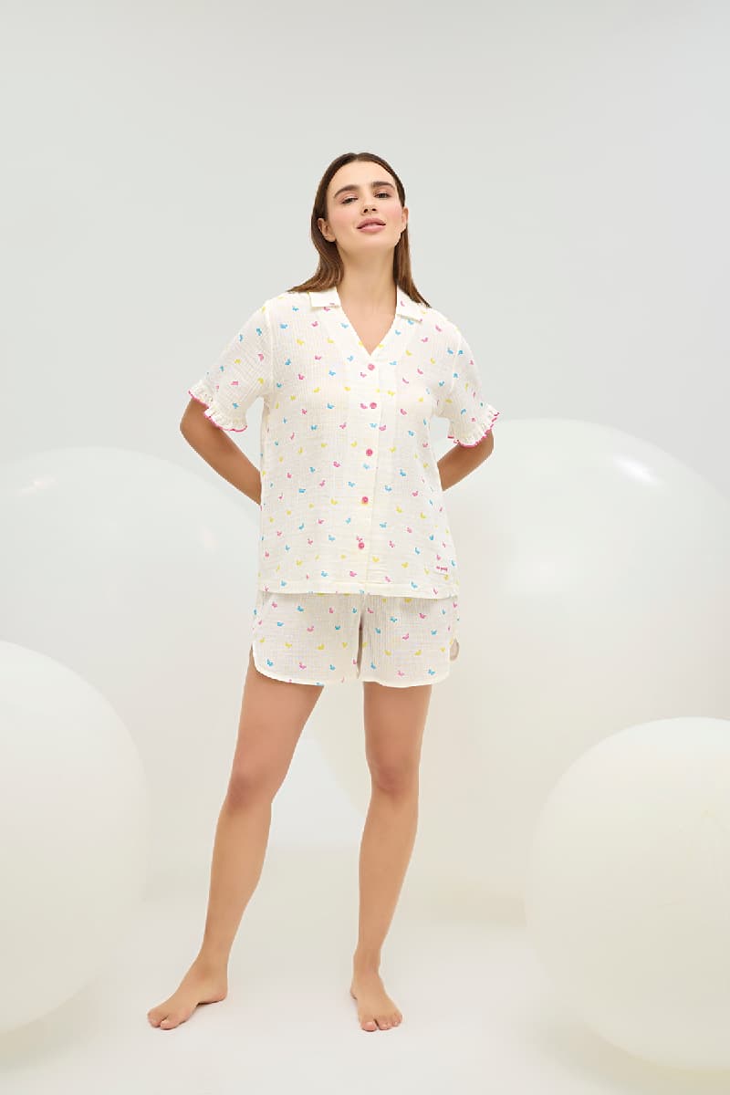 16841 Kadın Düğmeli Şort Takım