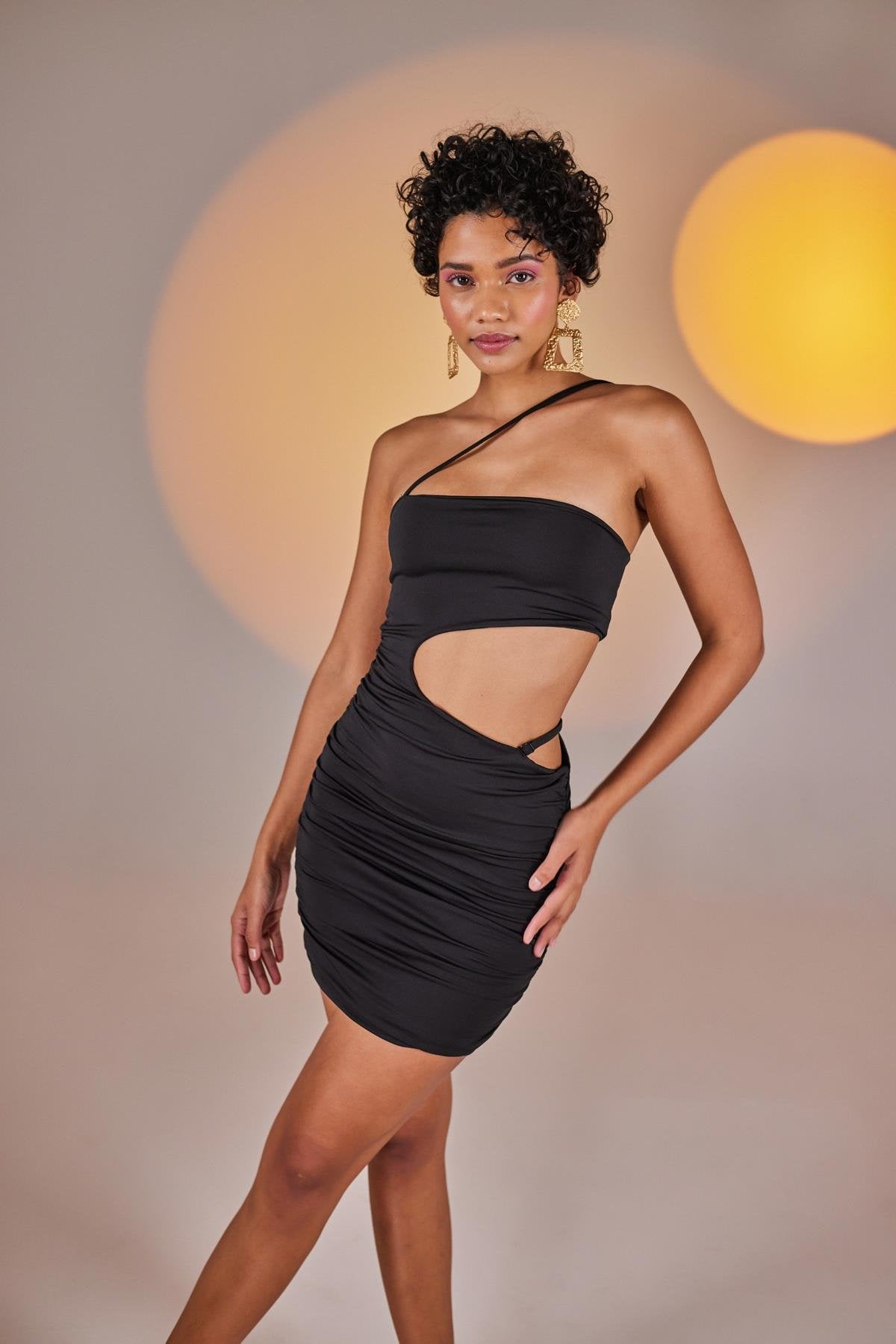 Çapraz Askı Detaylı Bel Dekolteli Drapeli Mini Bae Elbise Siyah Siyah L