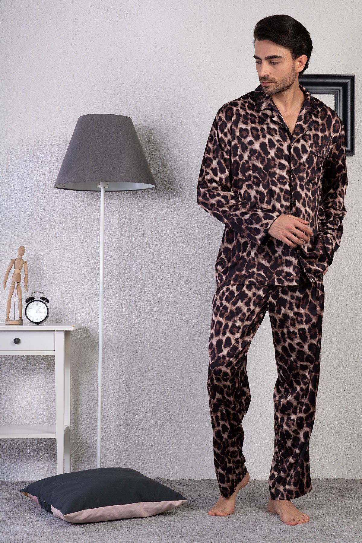 Man Leopard Pattern Satin Pyjama Set