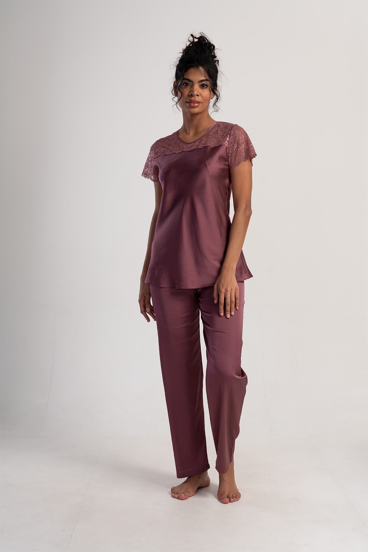 KADIN SATEEN KISA KOL PIJAMA TAKIM