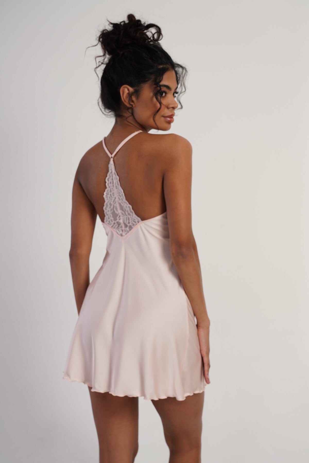 KADIN SATEEN IP ASKILI KISA BOY TUNIK