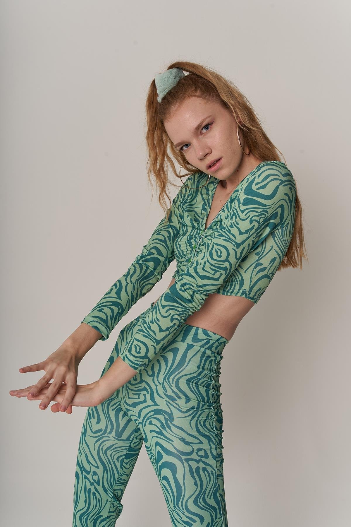 Crop Model Esnek uzun Kol Volera Bluz Yeşil Yeşil M