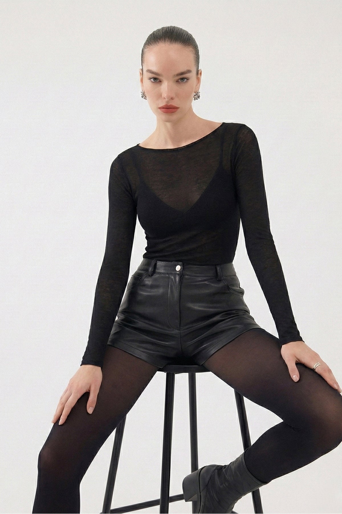 Kayık Yaka Ultra Soft Nikki Kaşmir Bluz Siyah