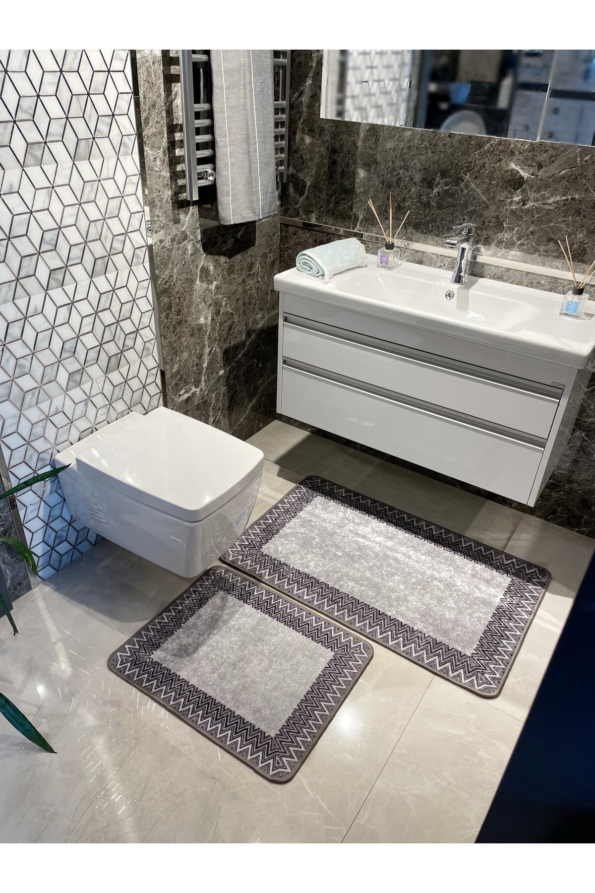 Mint Yeşil - Zigzag Desenli Deri Taban 2 li Banyo Paspas (60x100 - 60x50)