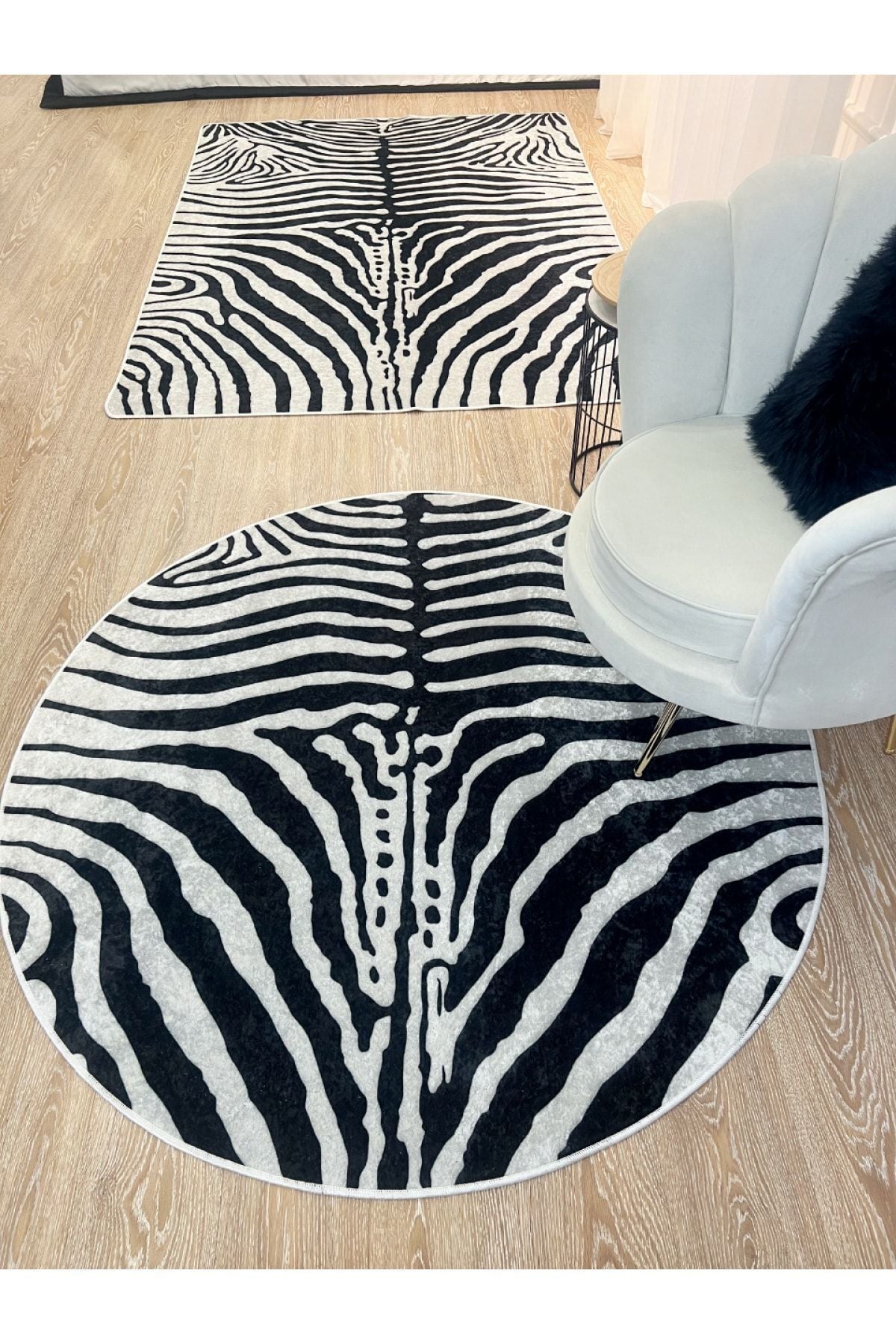 Zebra Desenli Yuvarlak Siyah - Gri Dekoratif Halı