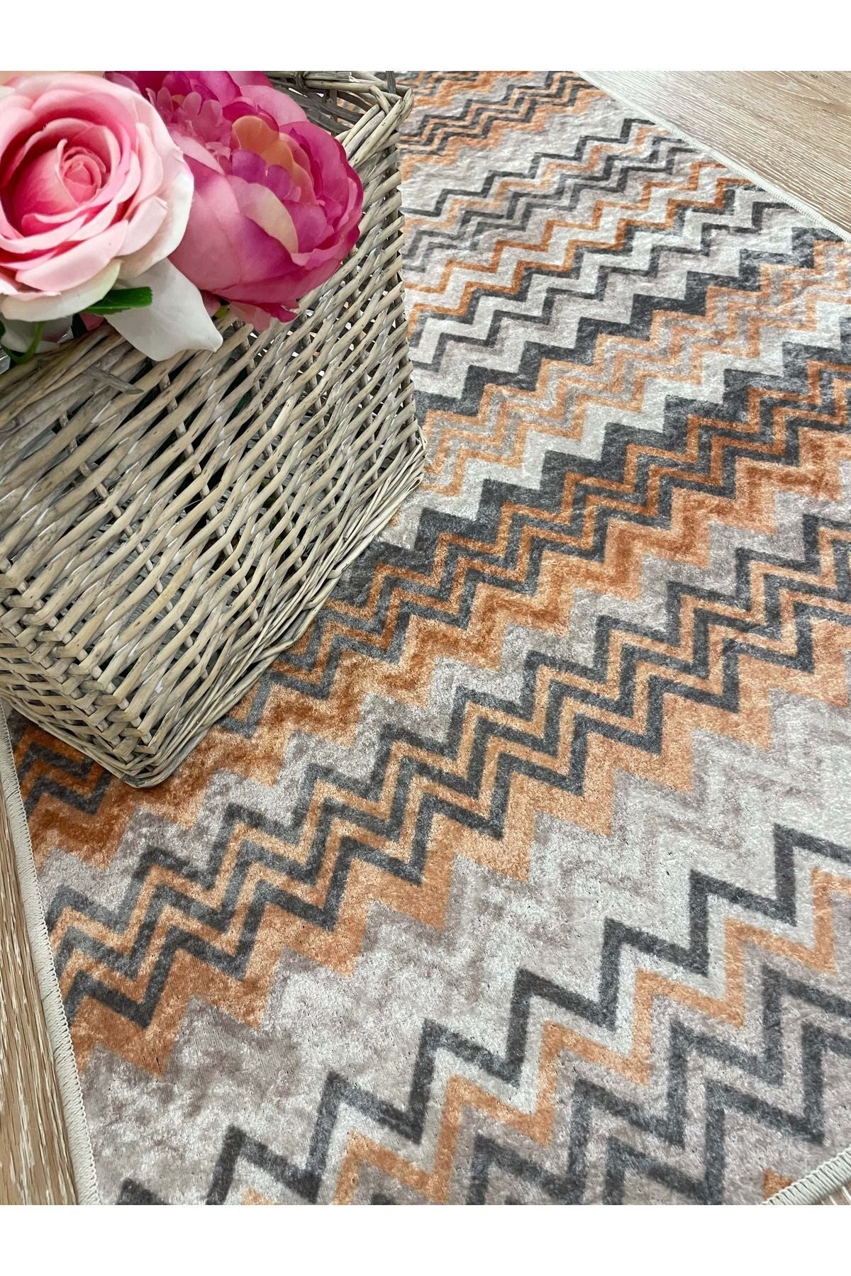 Zigzag Desen Çok Renkli Lateks Taban Halı