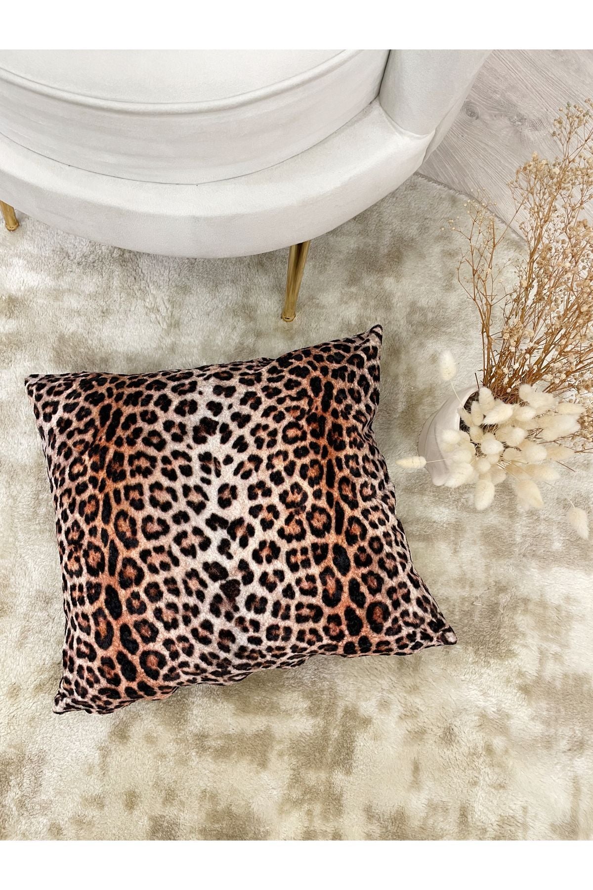 Leopar Desenli Kadife Kırlent Kılıfı - 45x45