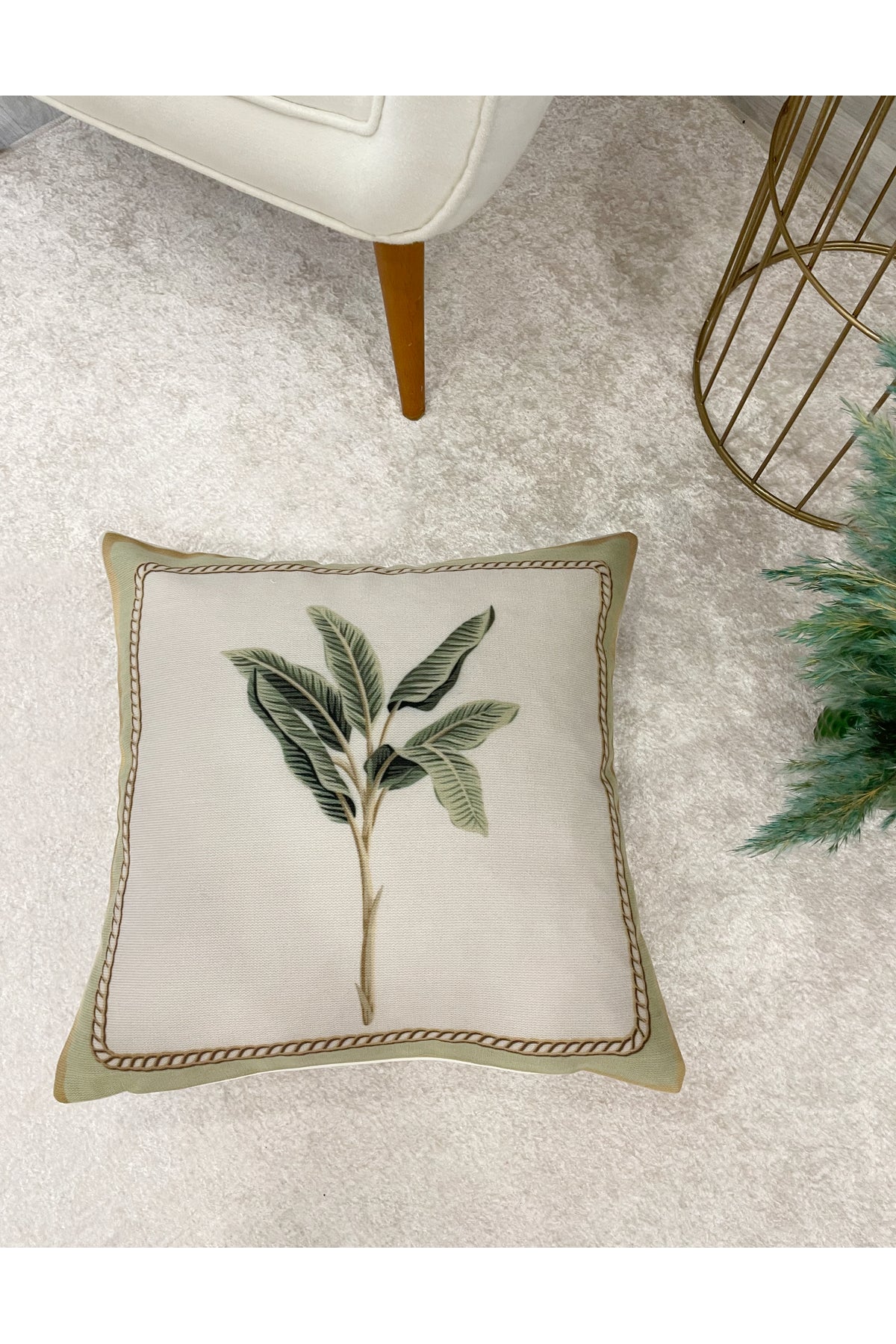 Bej Yeşil Yaprak Desenli Dokuma Kumaş Kırlent Kılıfı 45x45
