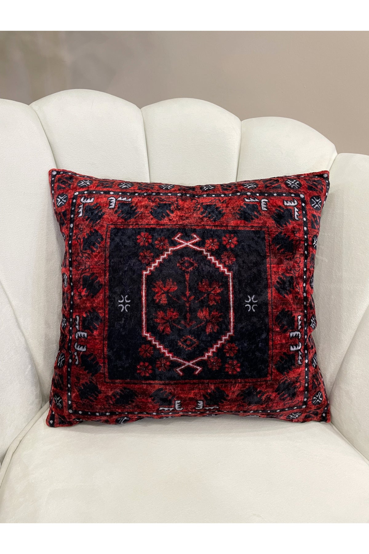 %100 Kadife Kilim Desenli Kırlent Yastık Kılıfı (kırmızı)