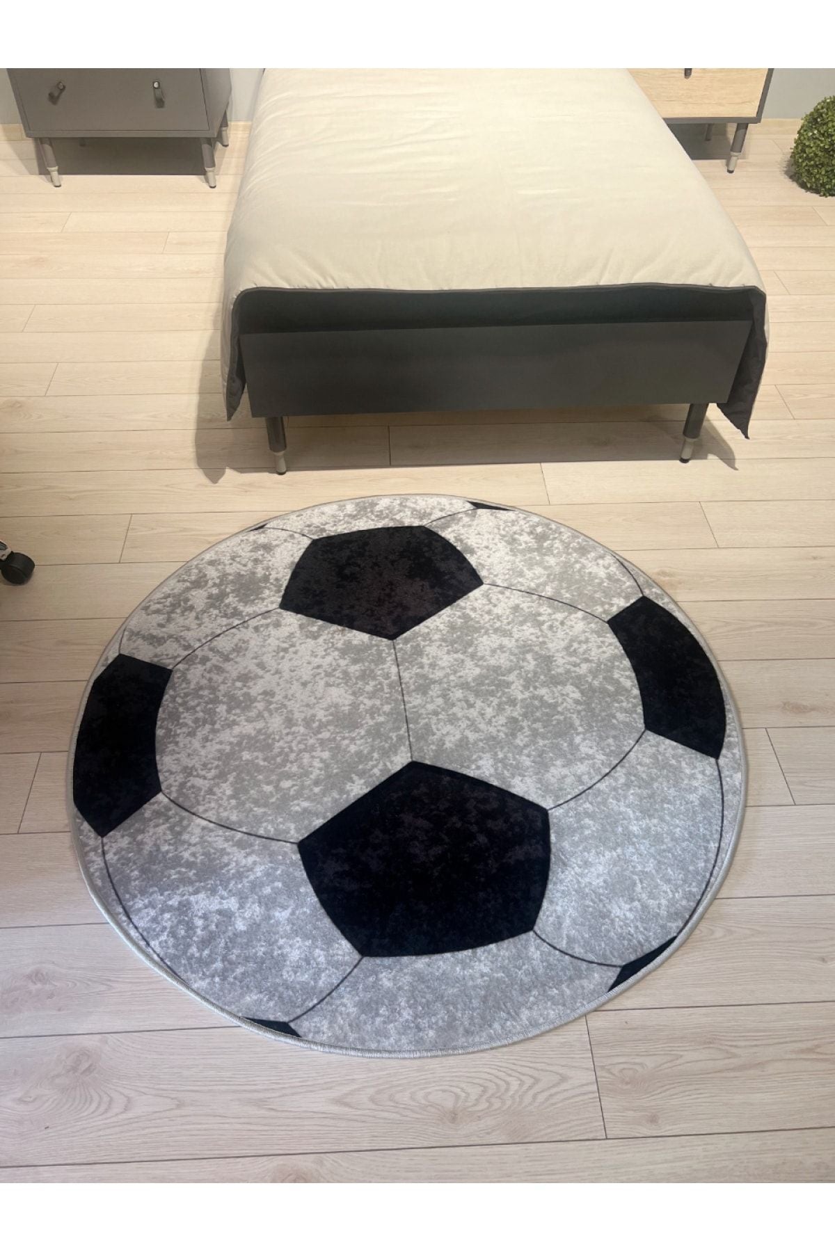 Futbol Topu Desenli Yıkanabilir Yuvarlak Çocuk Genç Halısı - Gri
