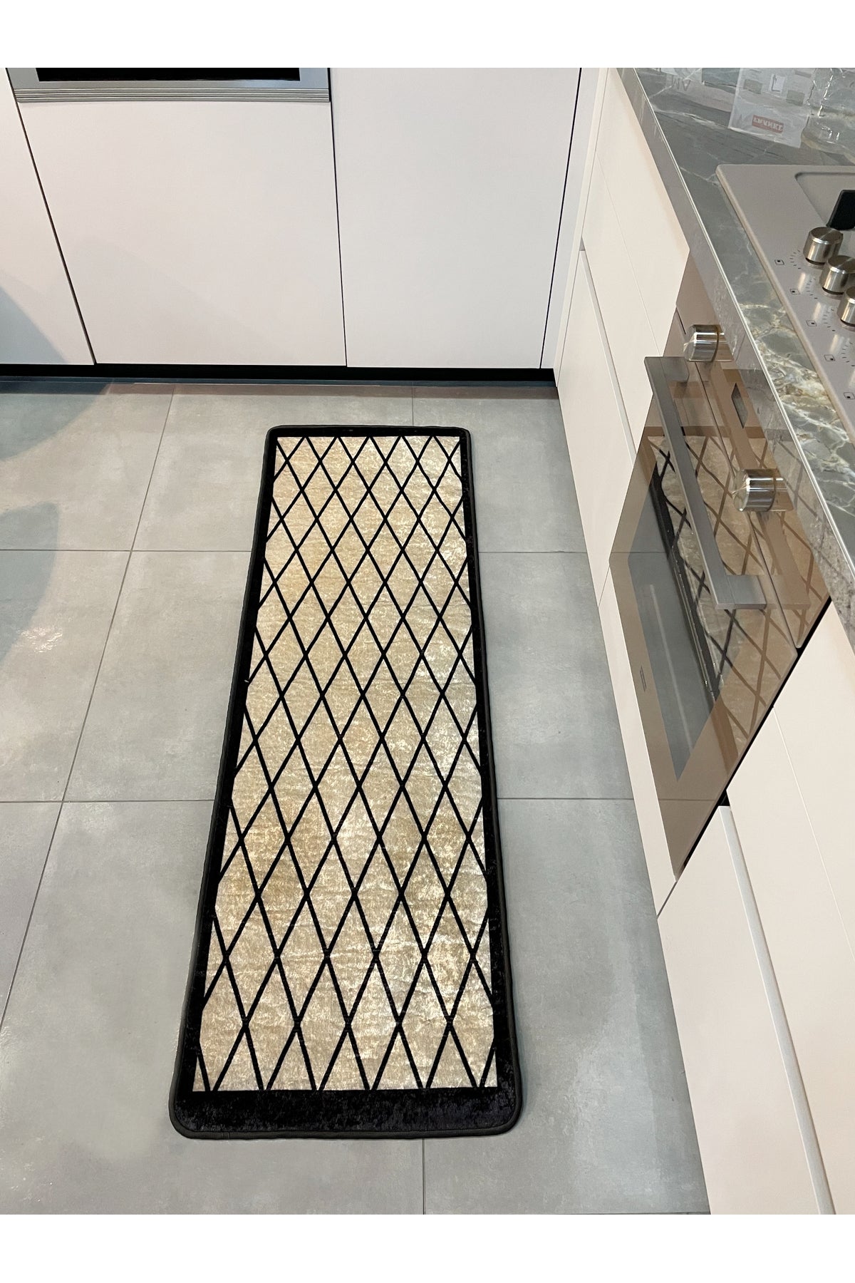 Tekli Geometrik Desen Lateks Taban Yolluk Halı
