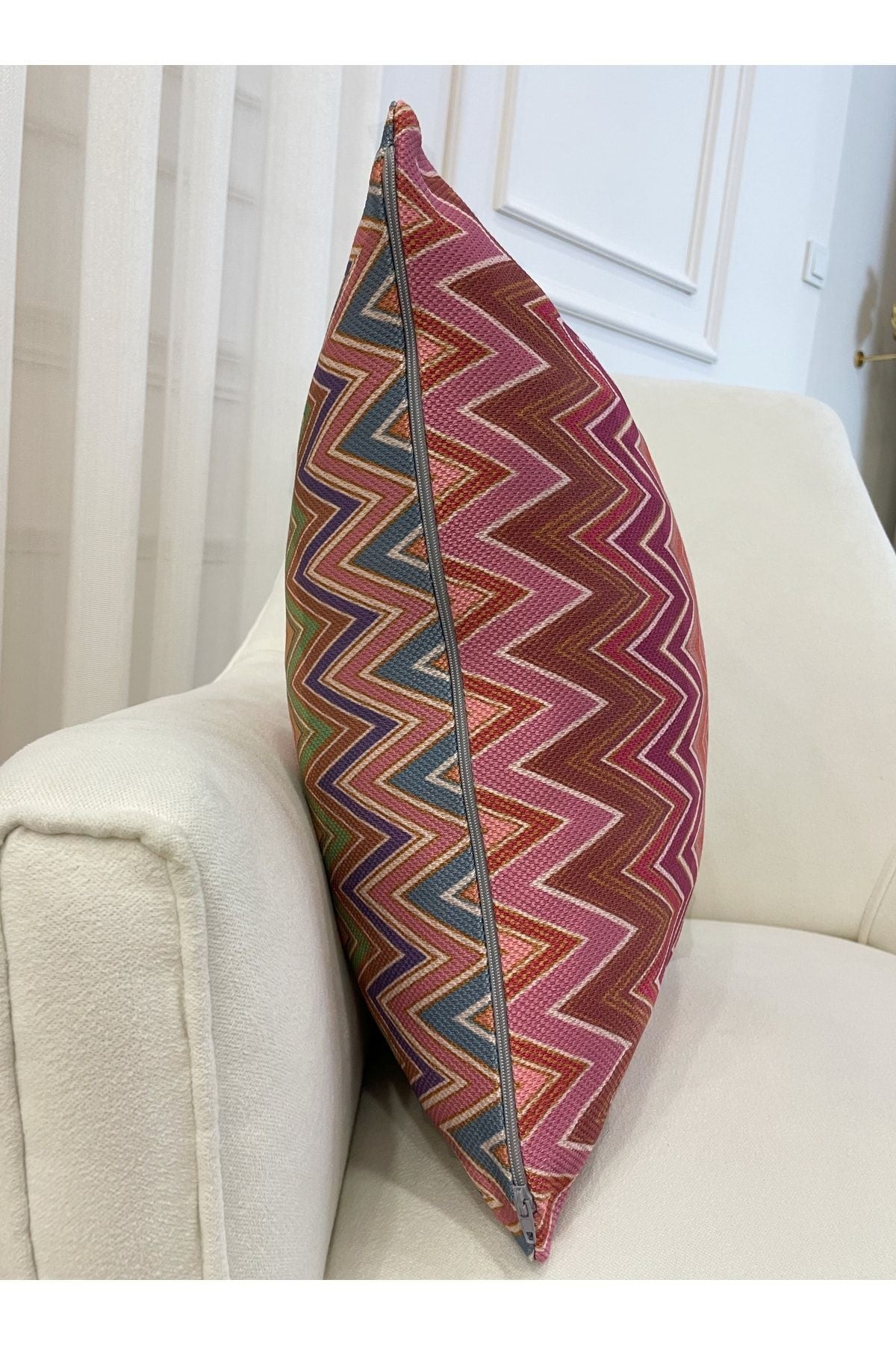 Zigzag Desen Renkli Kırlent Kılıfı 45x45