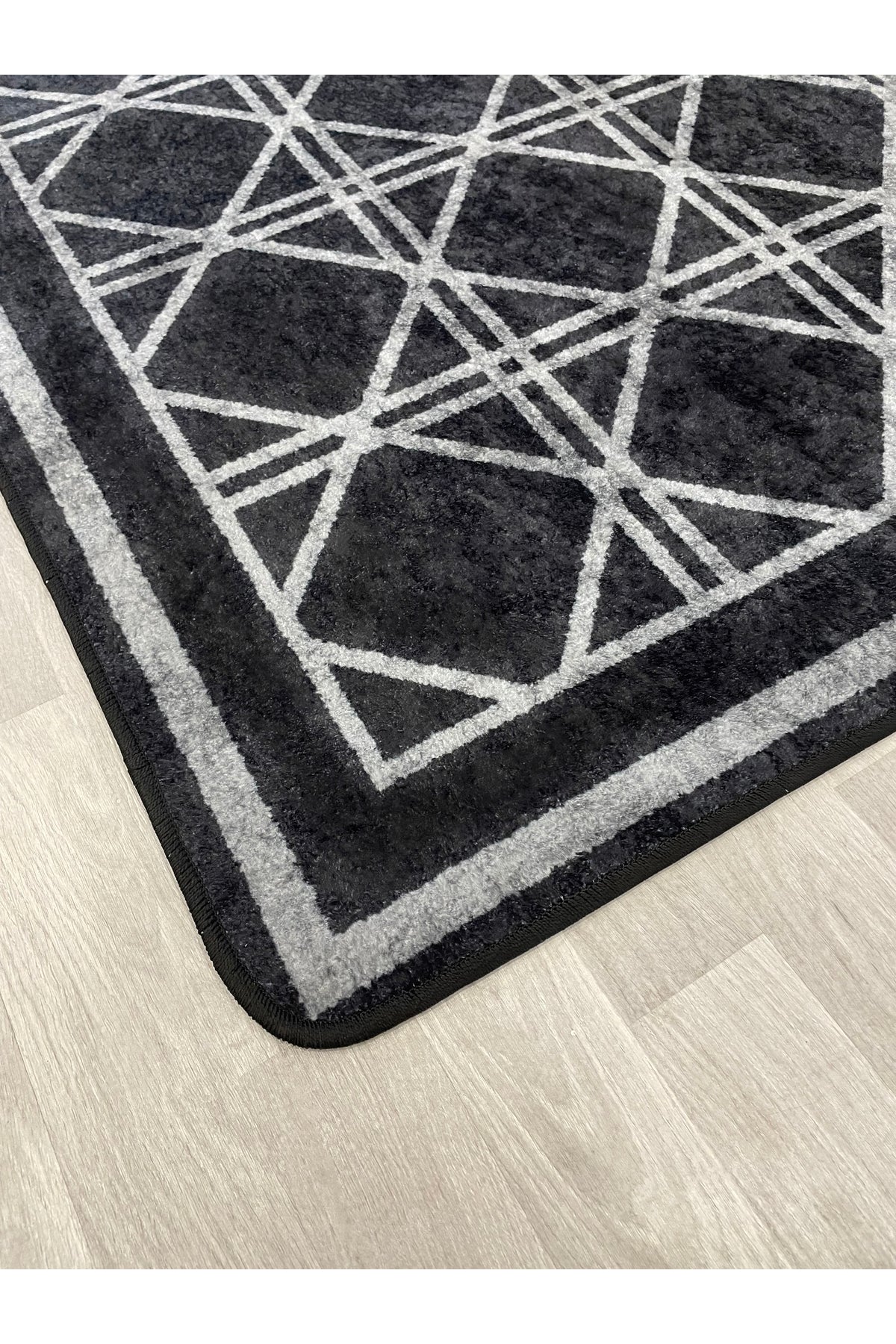 Geometrik Desen Lateks Taban Salon ve Yolluk Antre Halı