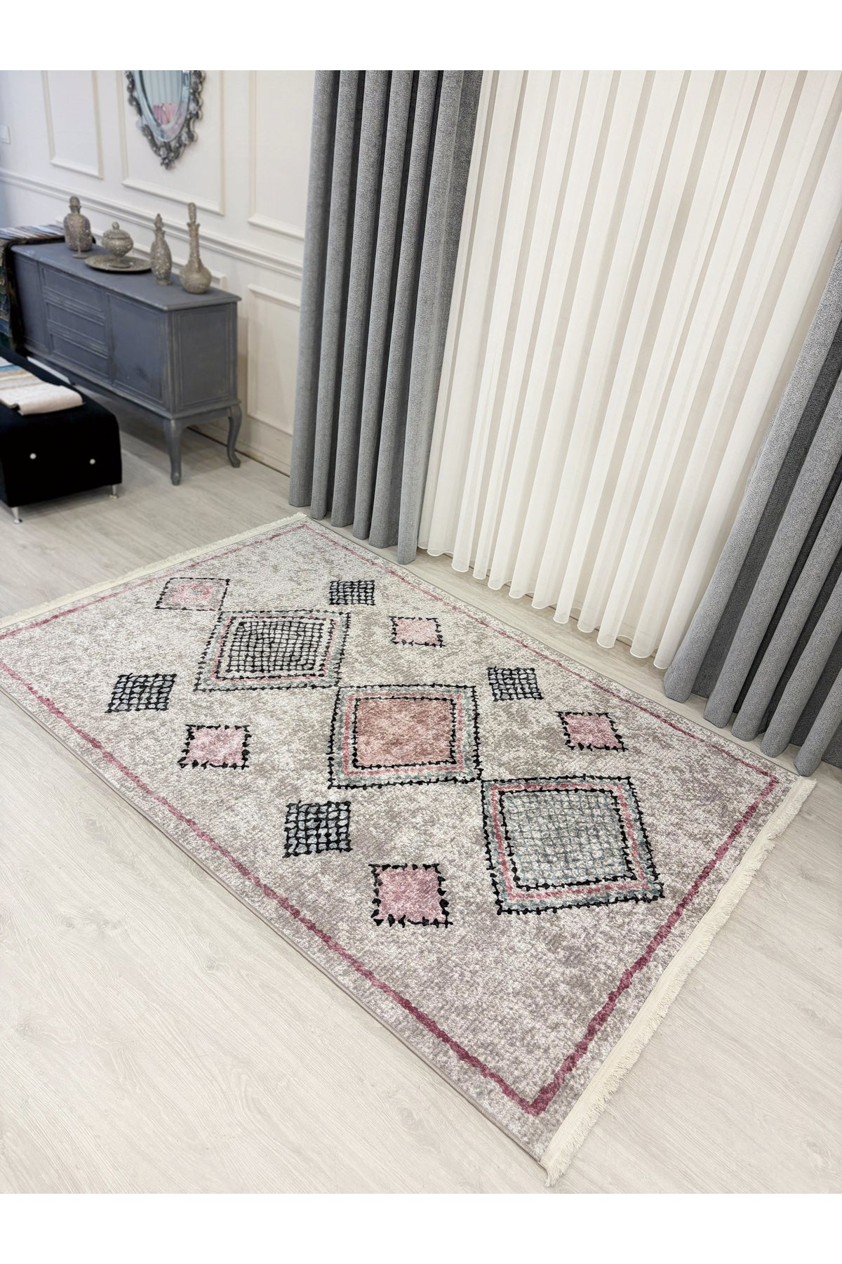 Bej - Pudra Rengi Etnik Desen Lateks Kaymaz Taban Halı
