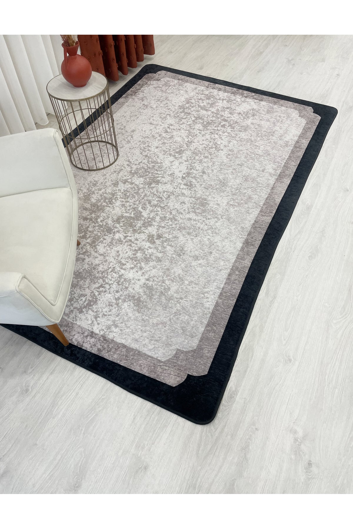 Bej Kahve Çerçeve Kenarlı Modern Desenli Lateks Taban Halı