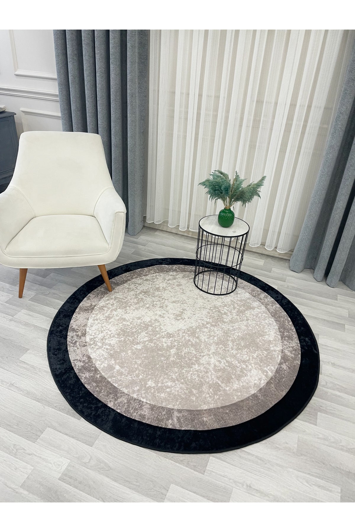 Bej Kahve Çerçeve Kenarlı Modern Desenli Lateks Taban Halı