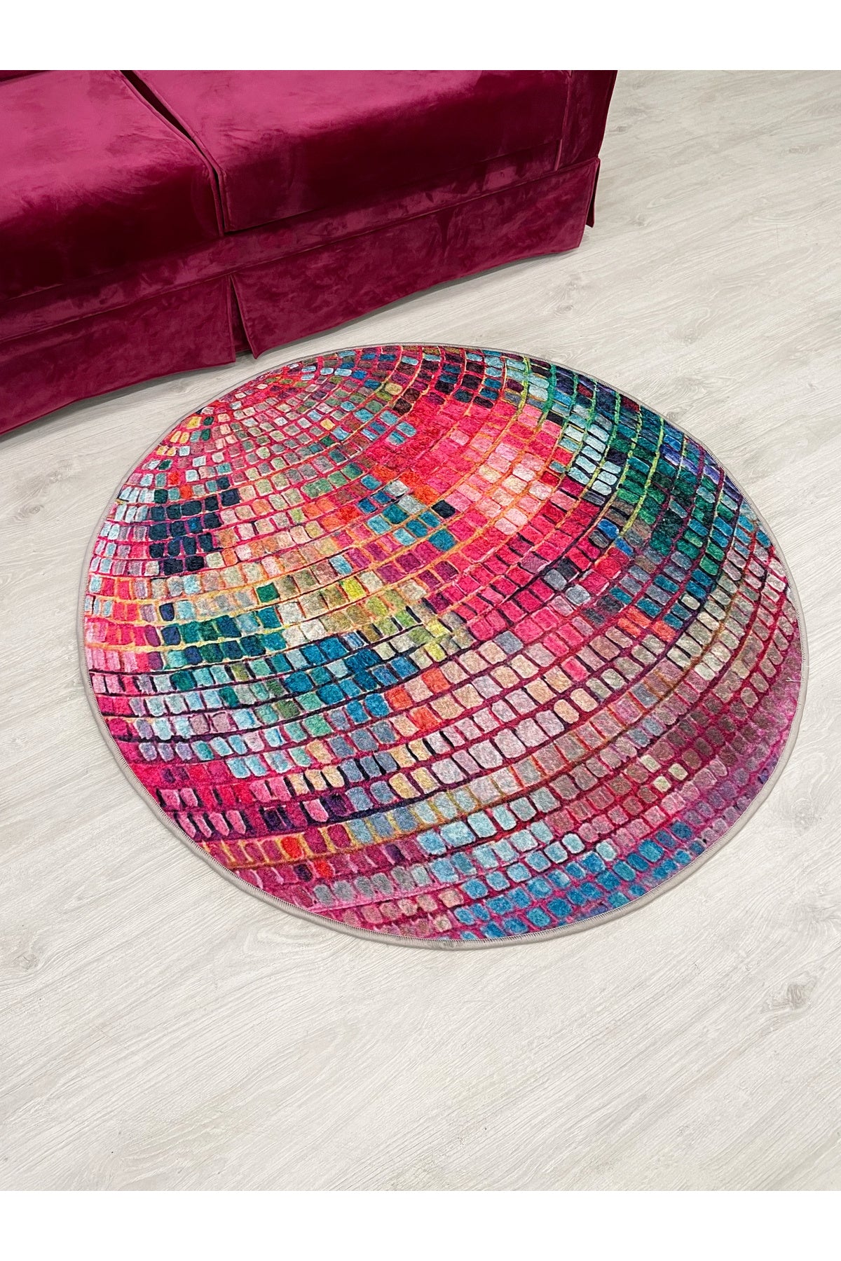 Pembe Disko Topu Şekilli Daire Lateks Taban Halı