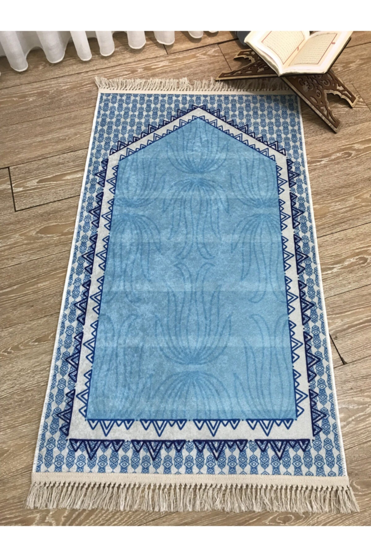 Açık Mavi Saçaklı Seccade (lateks Taban) 75x125