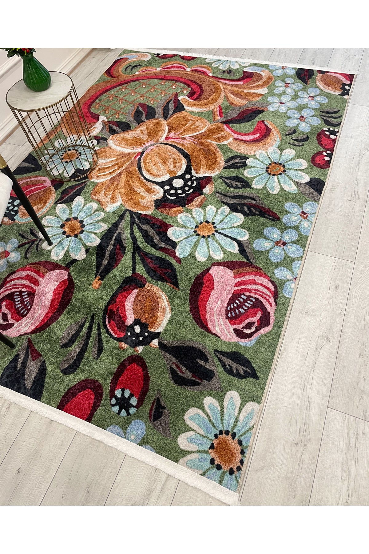 Yeşil Çiçek Desenli Floral Lateks Taban Halı