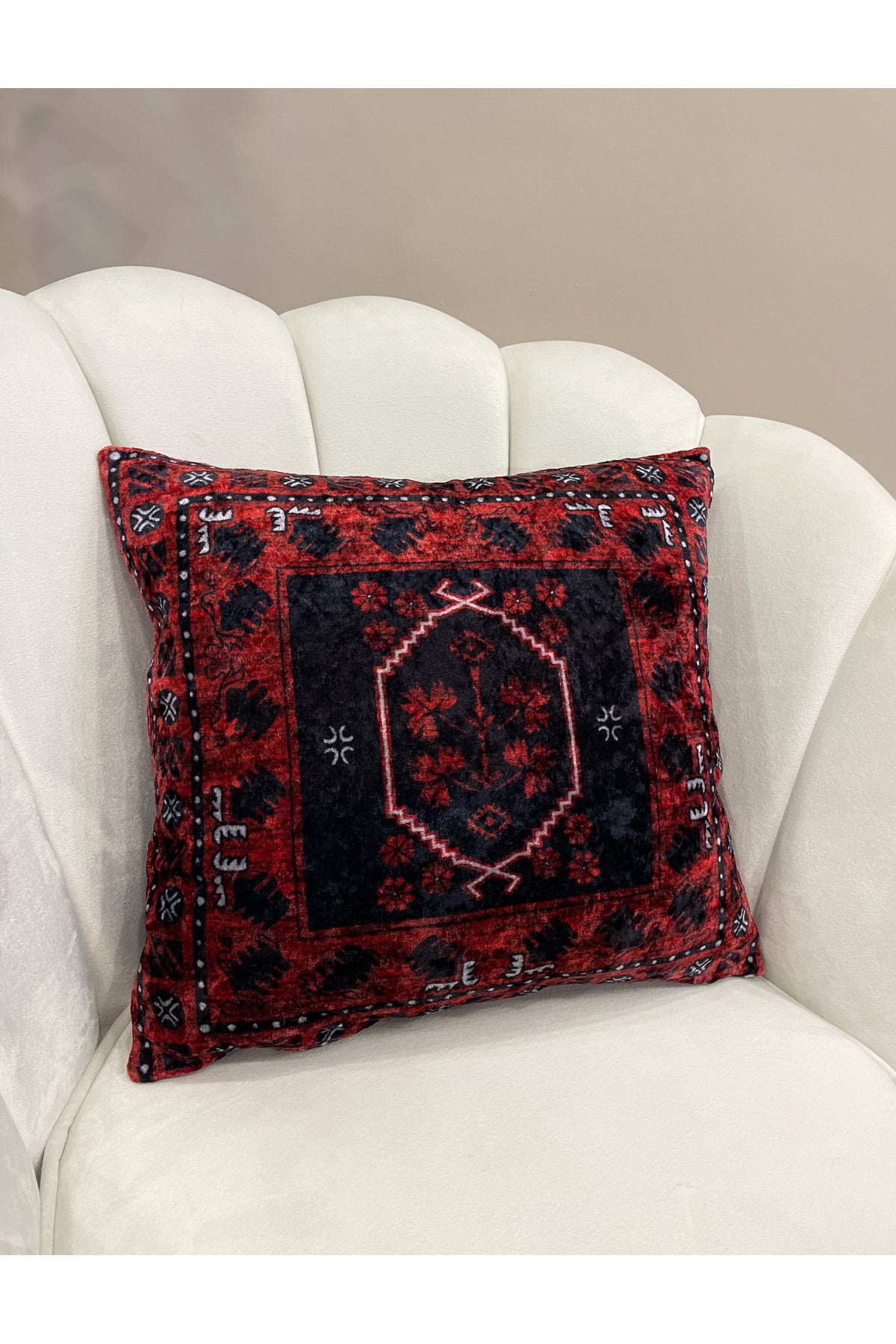 %100 Kadife Kilim Desenli Kırlent Yastık Kılıfı (kırmızı)