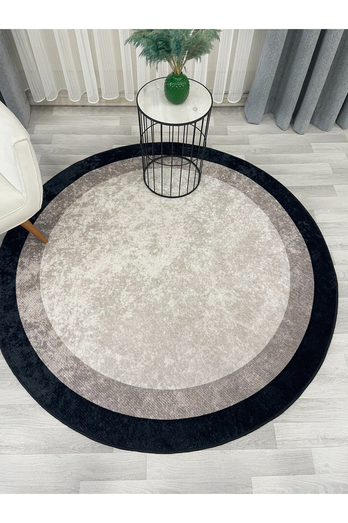 Bej Kahve Çerçeve Kenarlı Modern Desenli Lateks Taban Halı