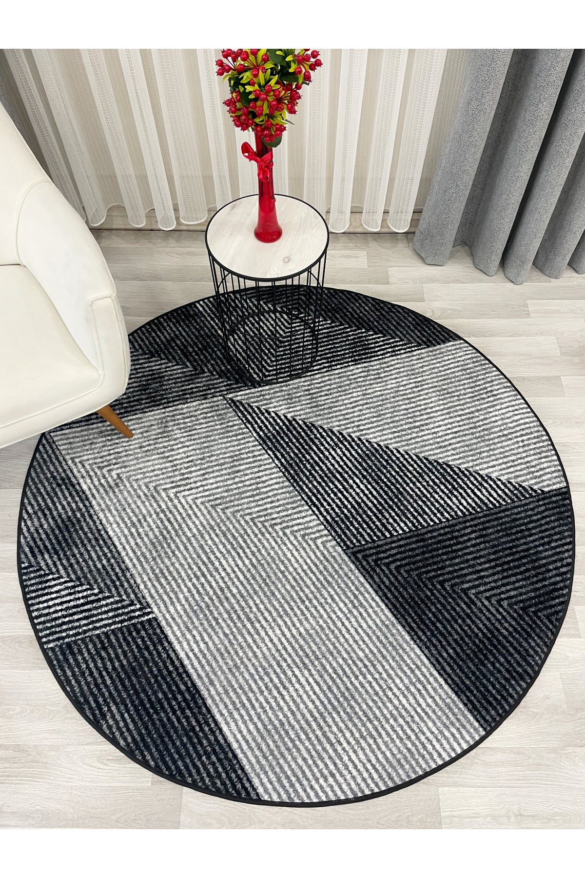 Gri Renk Geometrik Desen Kaymaz Taban Yolluk Halı