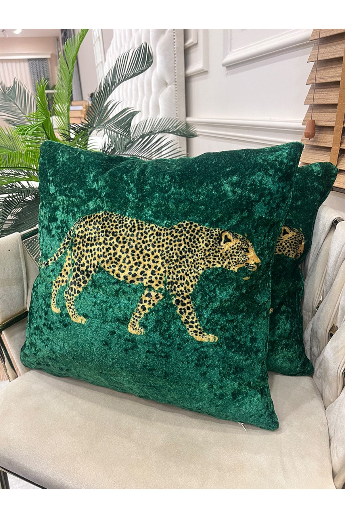 %100 Kadife Leopar Desenli Kırlent Yastık Kılıfı