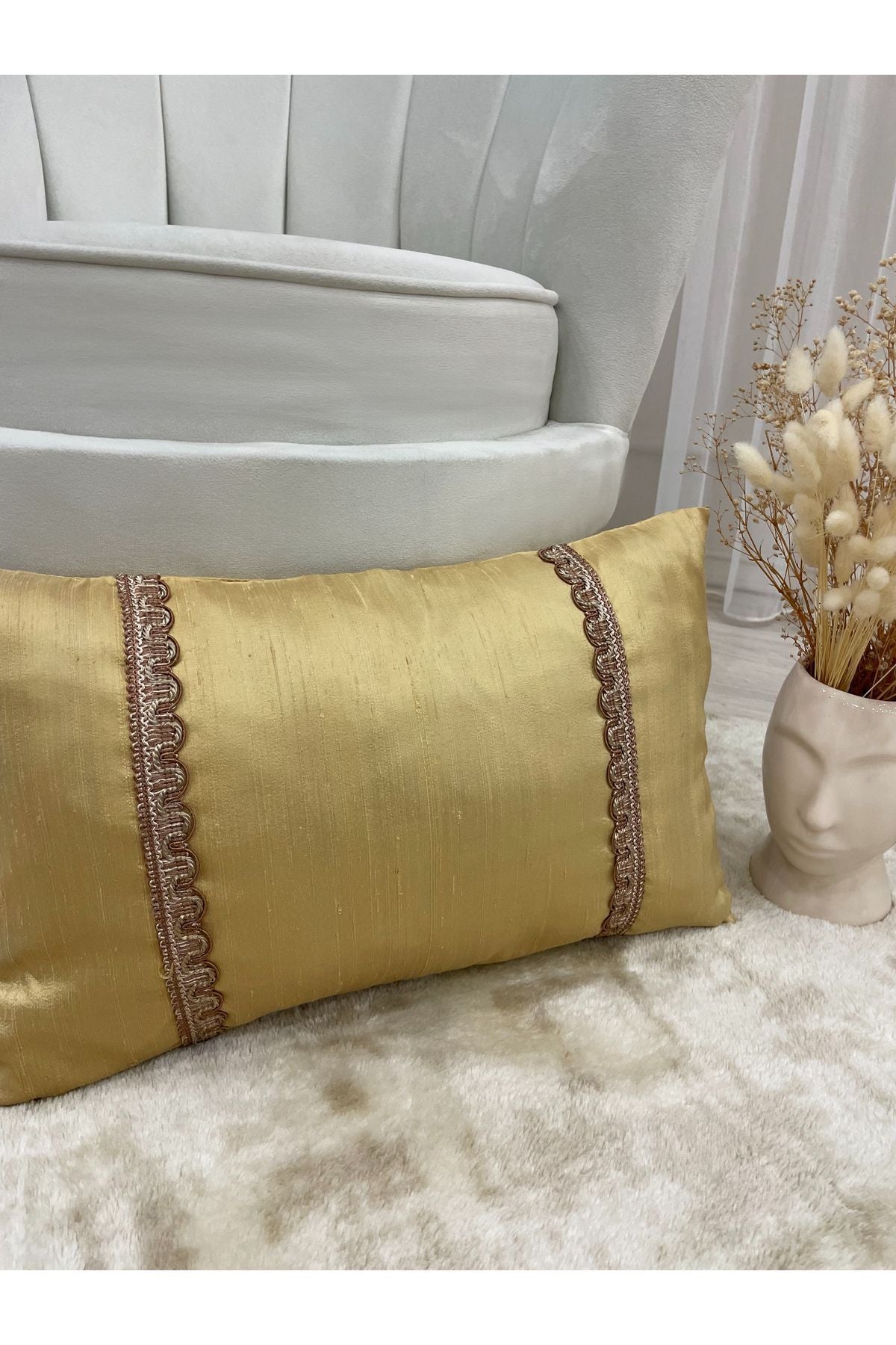 Ithal Ipek (SİLK) Kırlent Yastık Kılıfı Kordonlu (30X50) (Altın Rengi)