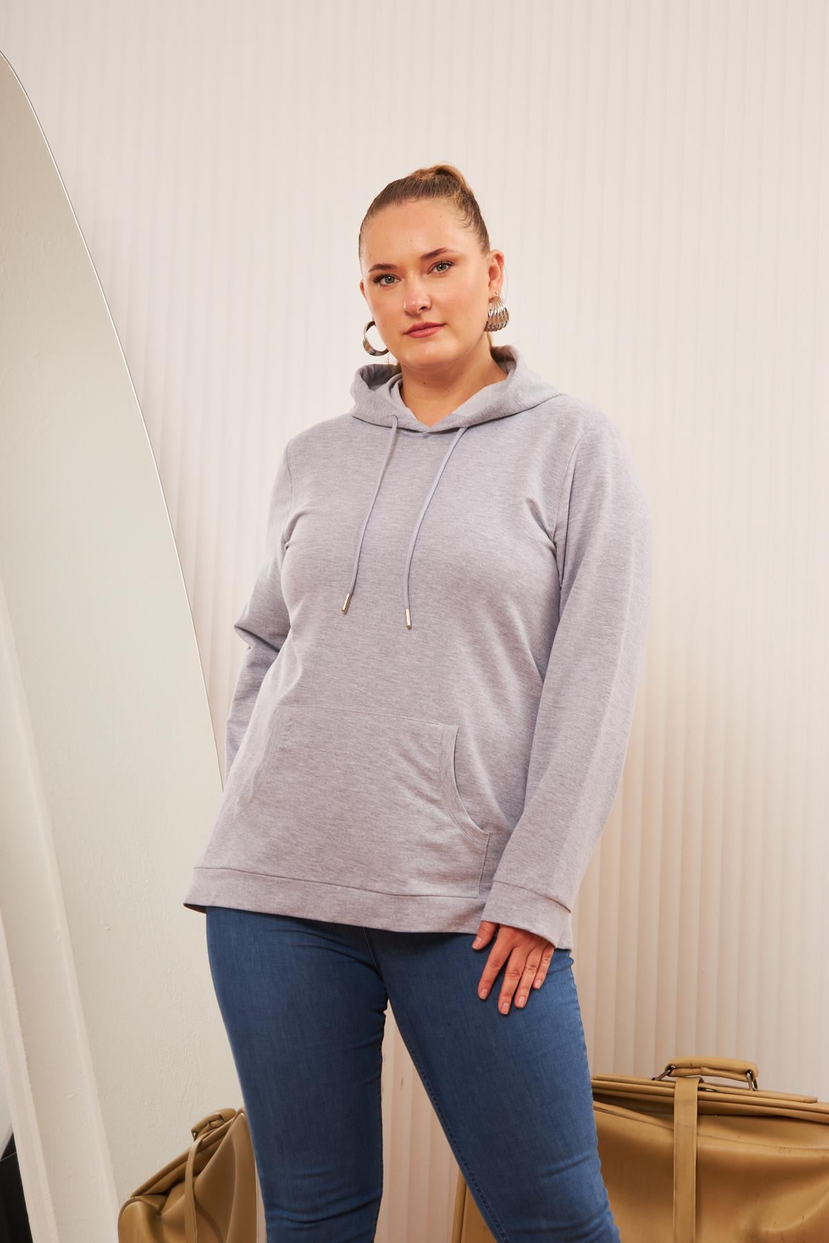 Kapşonlu Büyük Beden Gri Sweatshirt