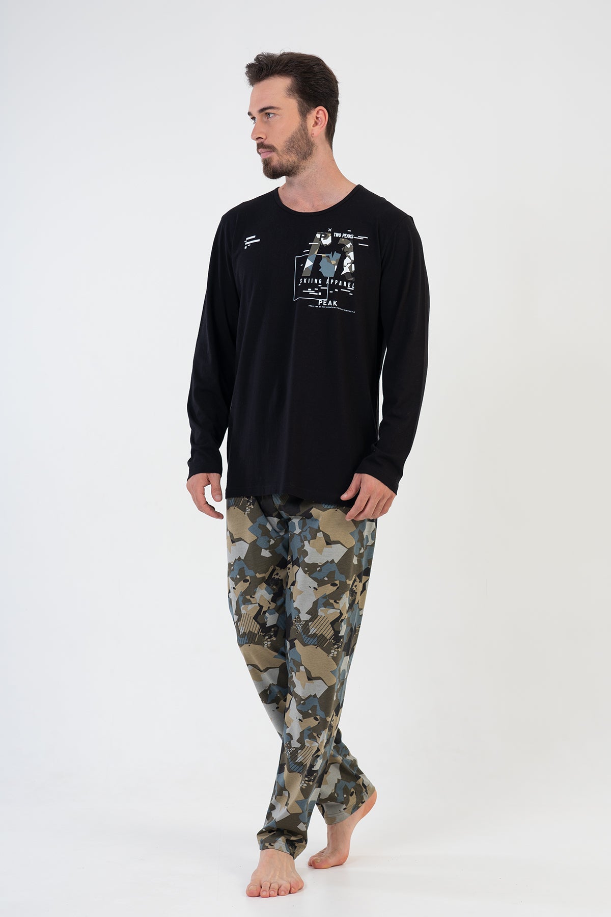 Man Peak Pyjama Set
