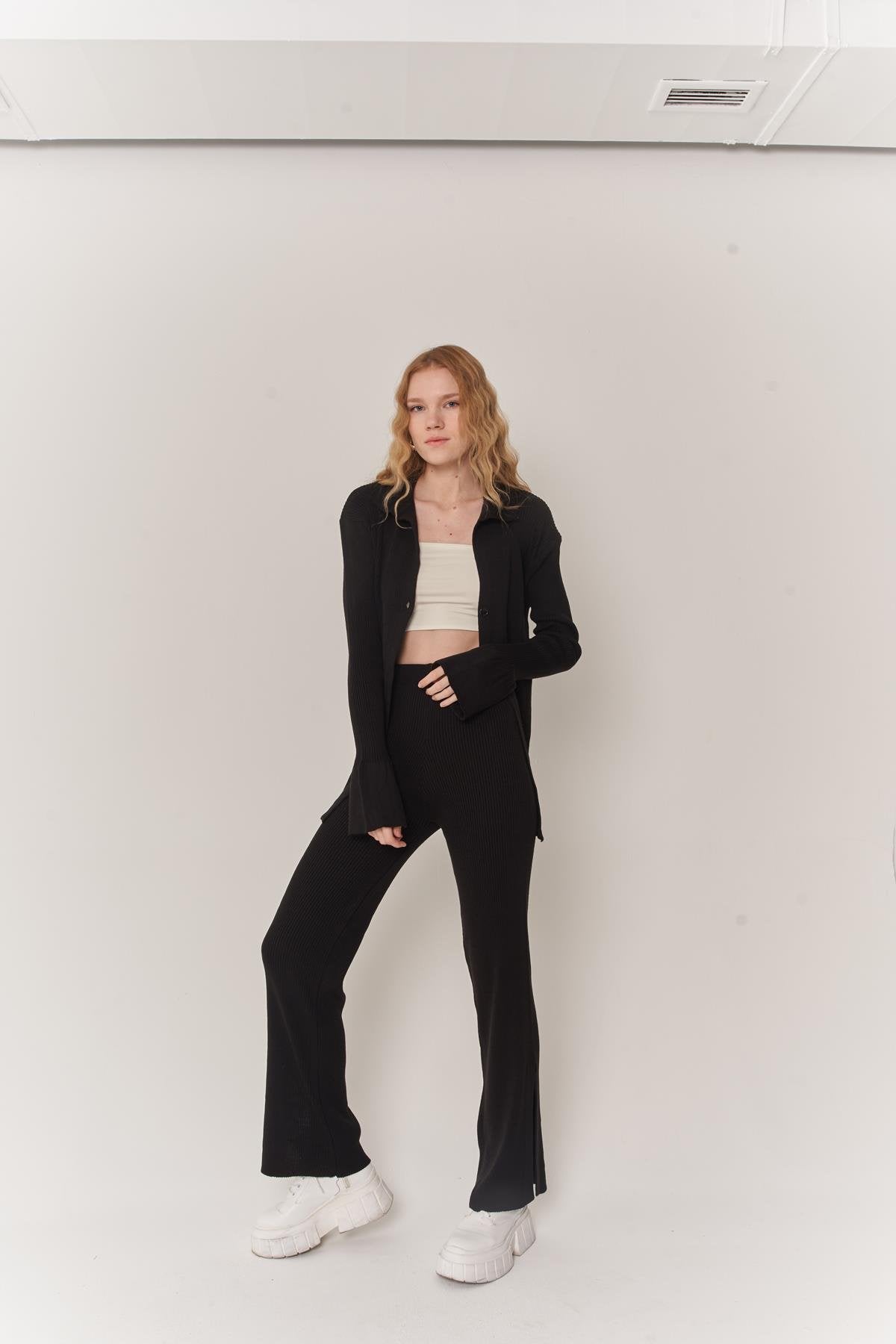 Kadın Siyah Düğmeli Oversize Salaş Triko Hırka Pantolon Yordle Takım