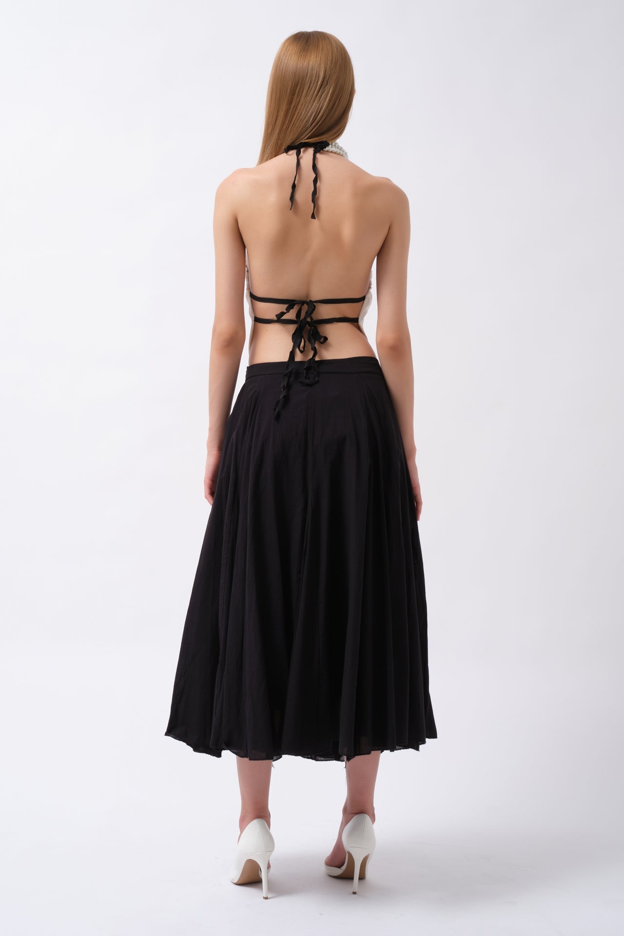 Ön Büzgü Detay Sirt Baglamali Beyaz Bluz