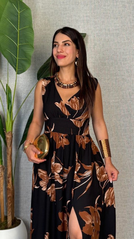 Women's Sleeveless Wrap Collar Wide Cut Detail Slit Long Supreme Dress