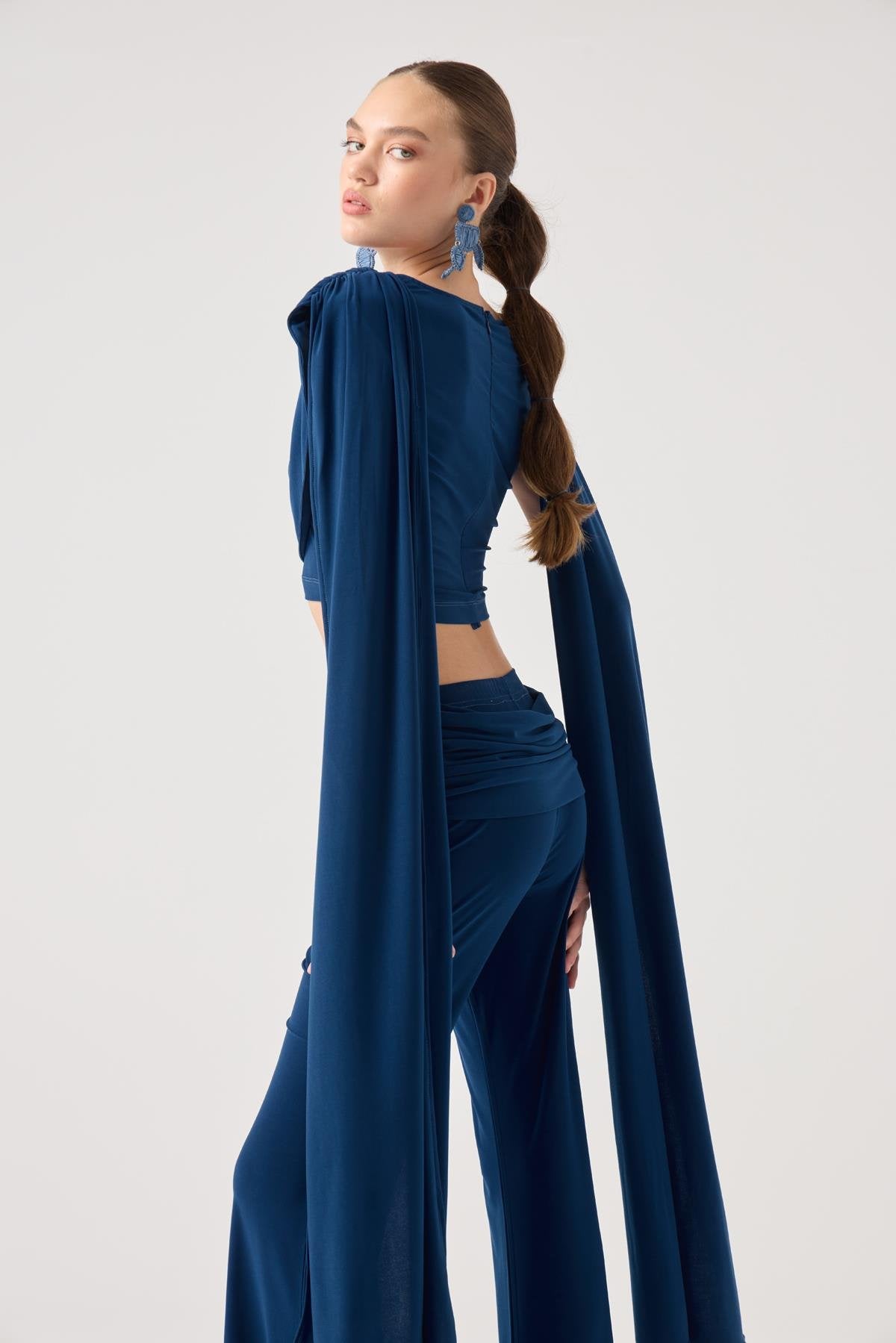 Şal Detaylı Bluz ve İspanyol Pantolonlu Finley Takım Mavi