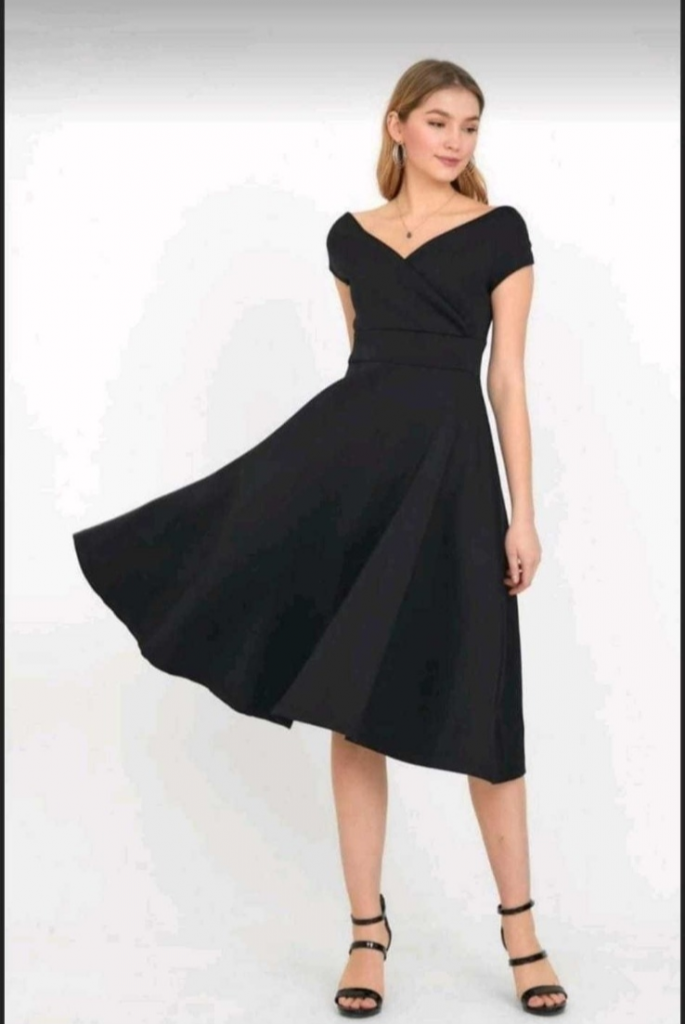 Women's Short Sleeve Wrap Neck Ruffled Hem Crepe Dress