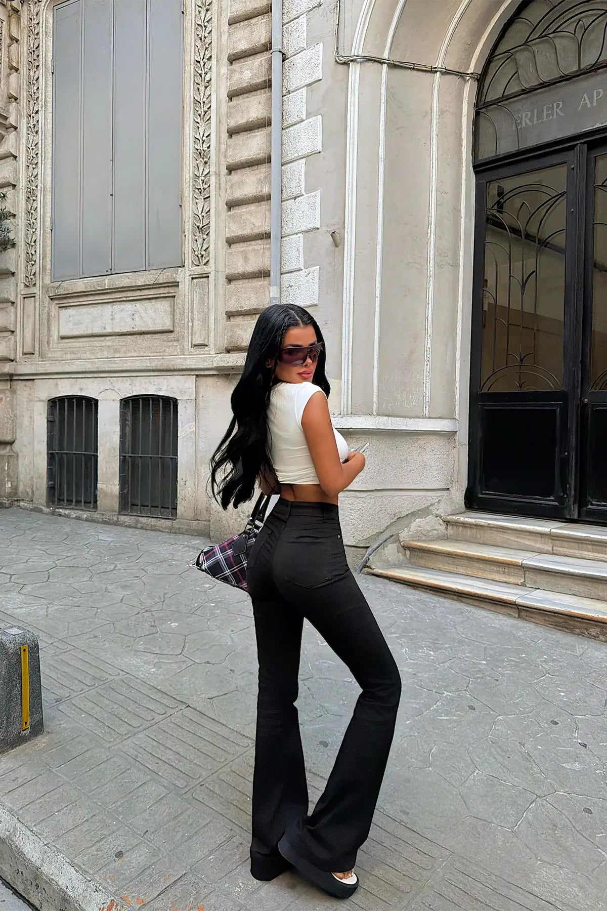 Siyah Yüksek Bel Jean