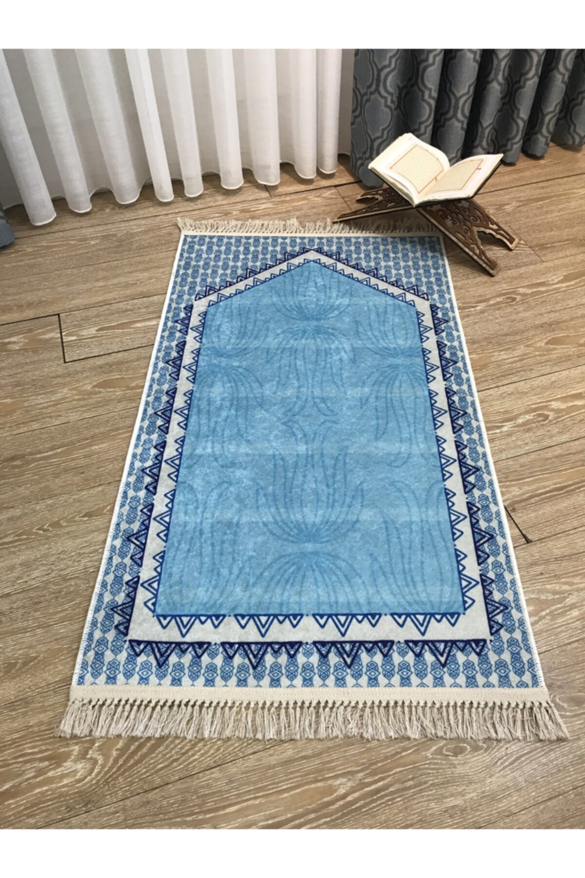 Açık Mavi Saçaklı Seccade (lateks Taban) 75x125