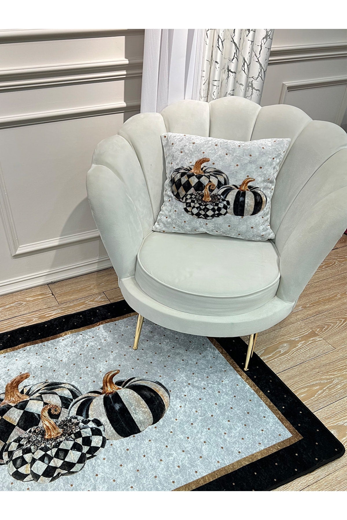 %100 Kadife Bal Kabağı Desenli Kırlent Yastık Kılıfı Gri - 45x45