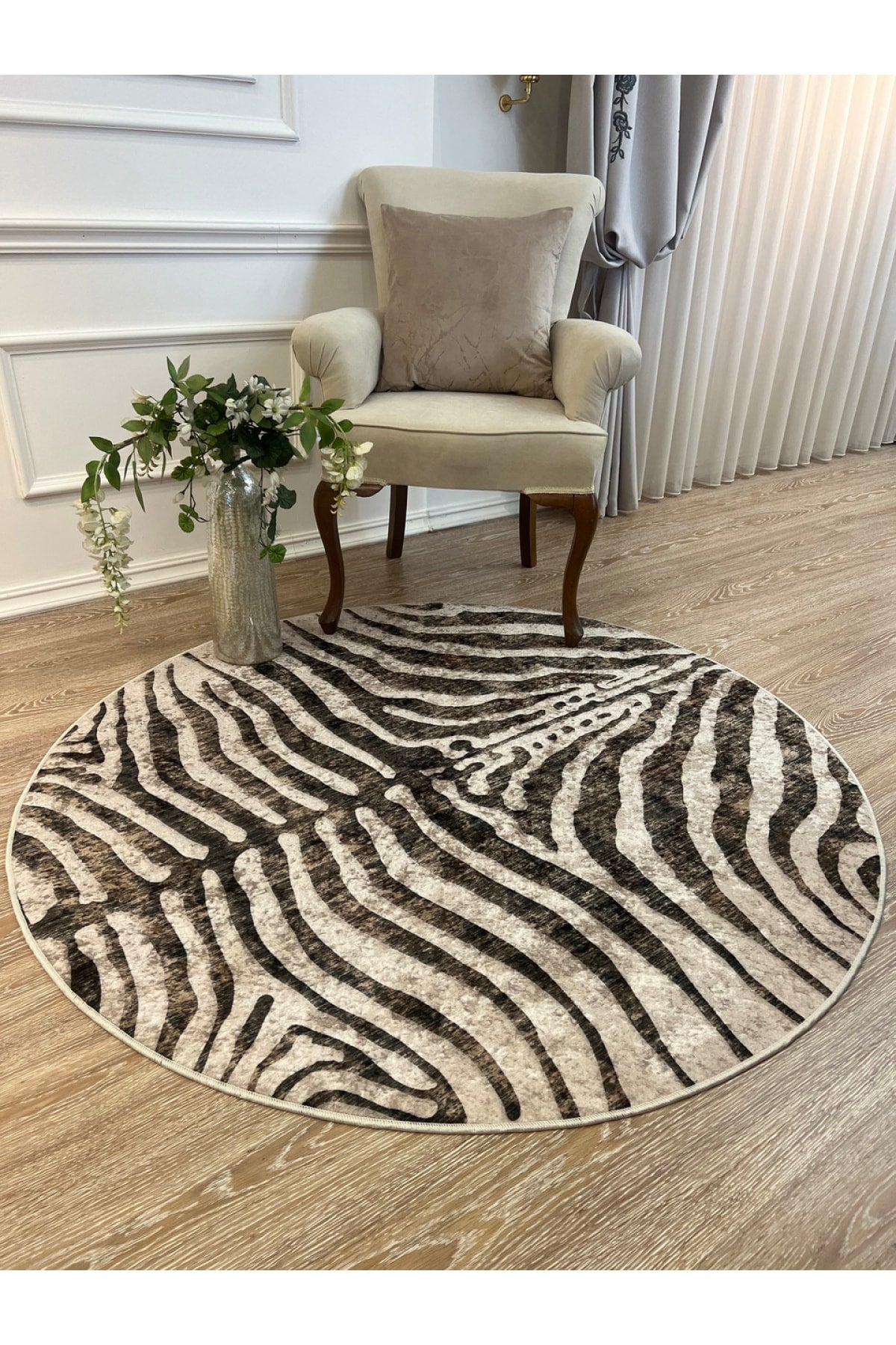 Zebra Desenli Yuvarlak Siyah - Gri Dekoratif Halı