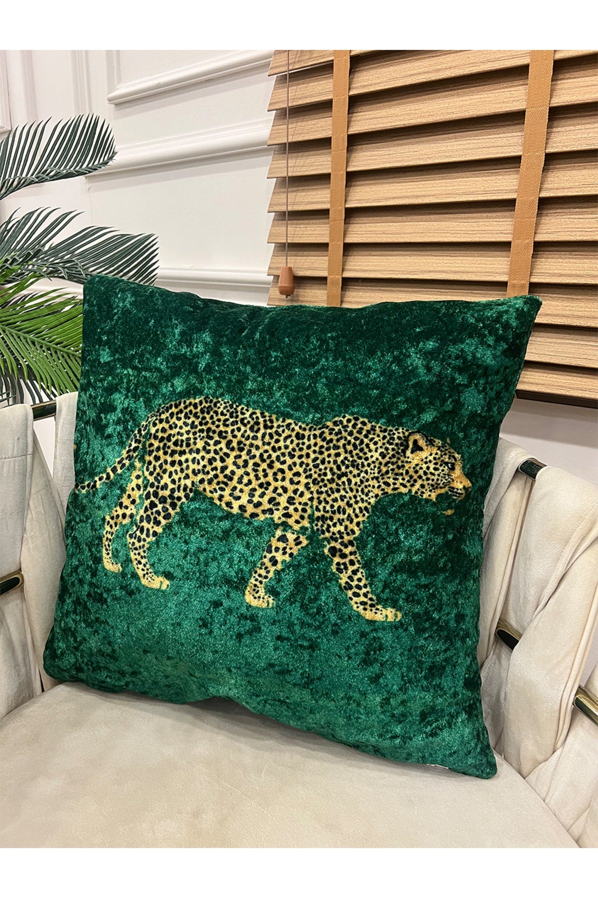 %100 Kadife Leopar Desenli Kırlent Yastık Kılıfı