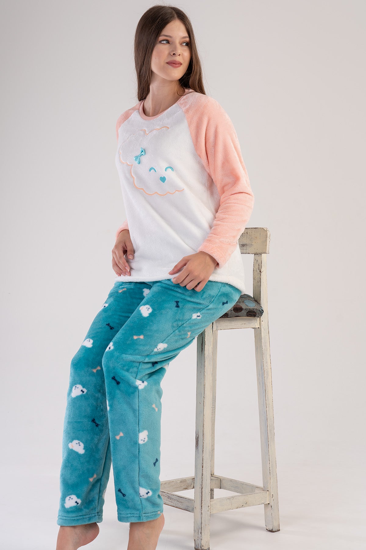 KADIN SOFT O YAKA REGLAN UZUN KOL ETEGI OVAL CEPLI PIJAMA TAKIM