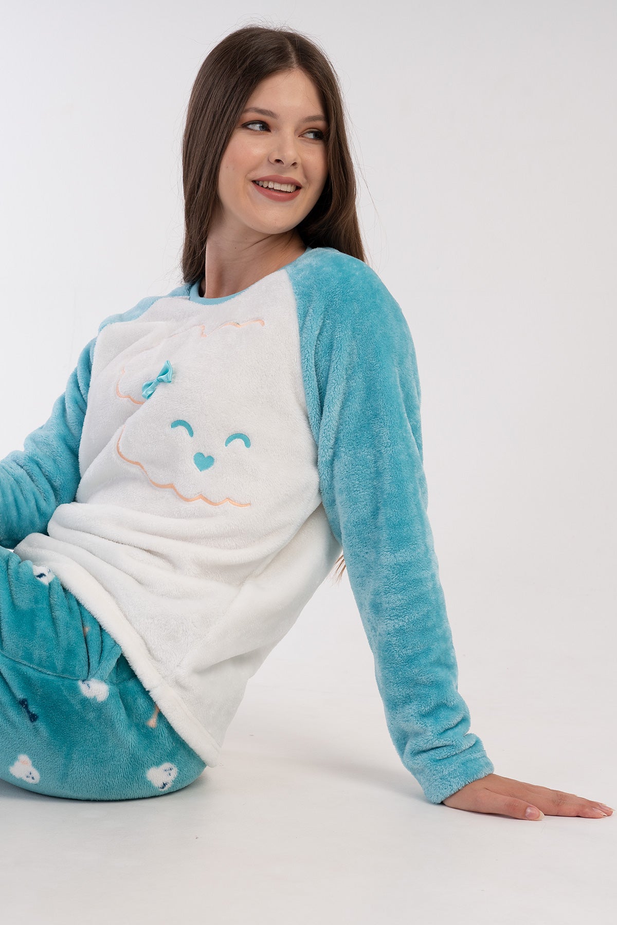 KADIN SOFT O YAKA REGLAN UZUN KOL ETEGI OVAL CEPLI PIJAMA TAKIM