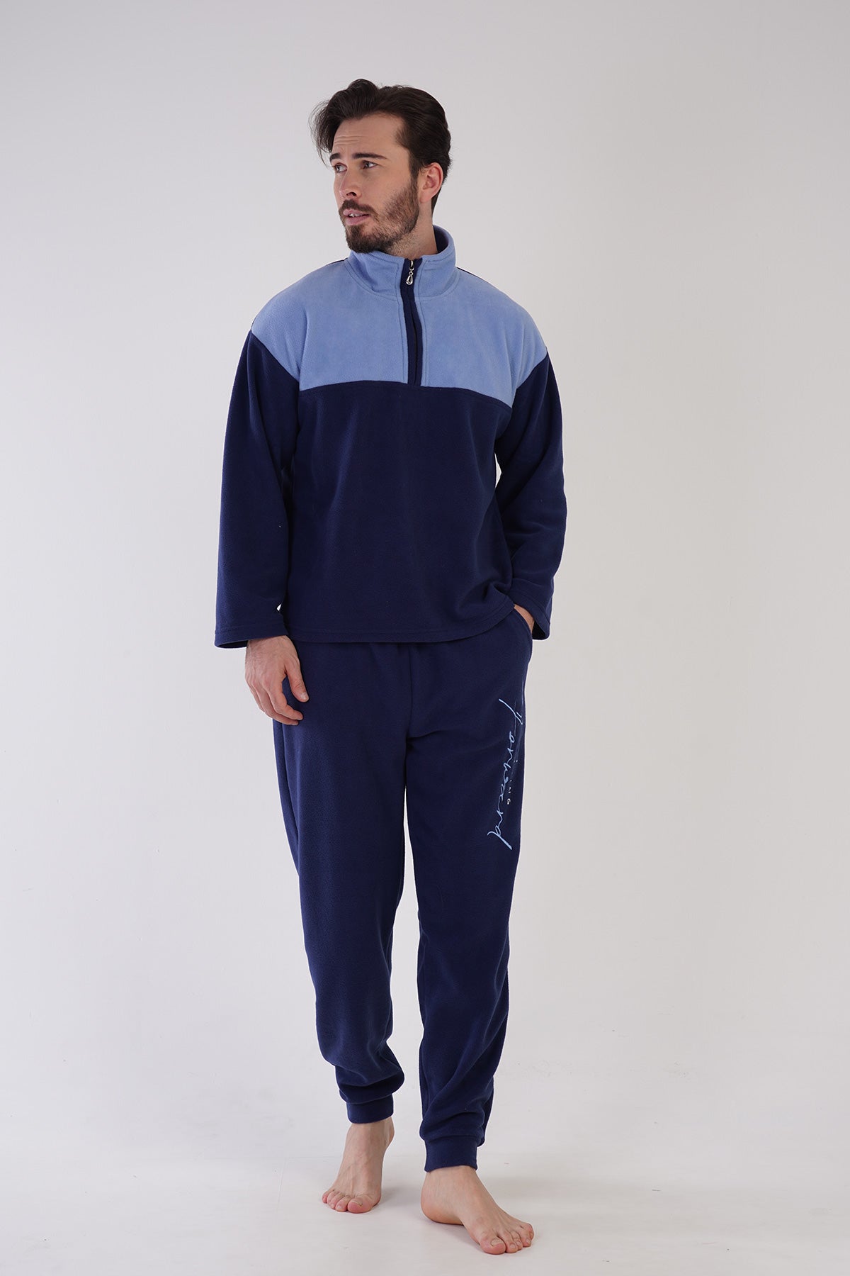 CEPLI ERKEK POLAR YAKALI DUSUK OMUZLU UZUN KOL MANSETLI PIJAMA TAKIM